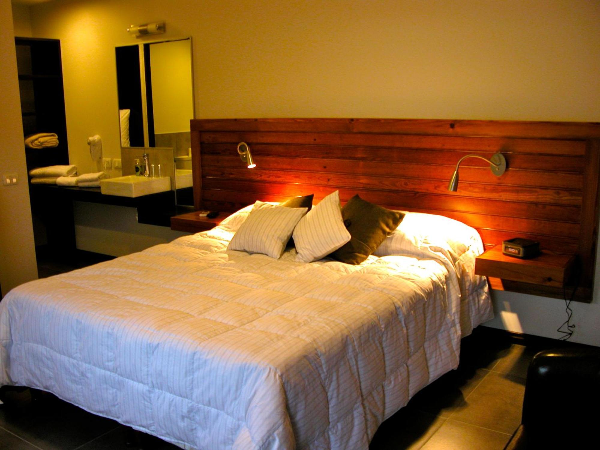 โปซาดา บูทิก ลาส เตราซส Hotel โกโลเนีย เดล ซากราเมนโต ภายนอก รูปภาพ