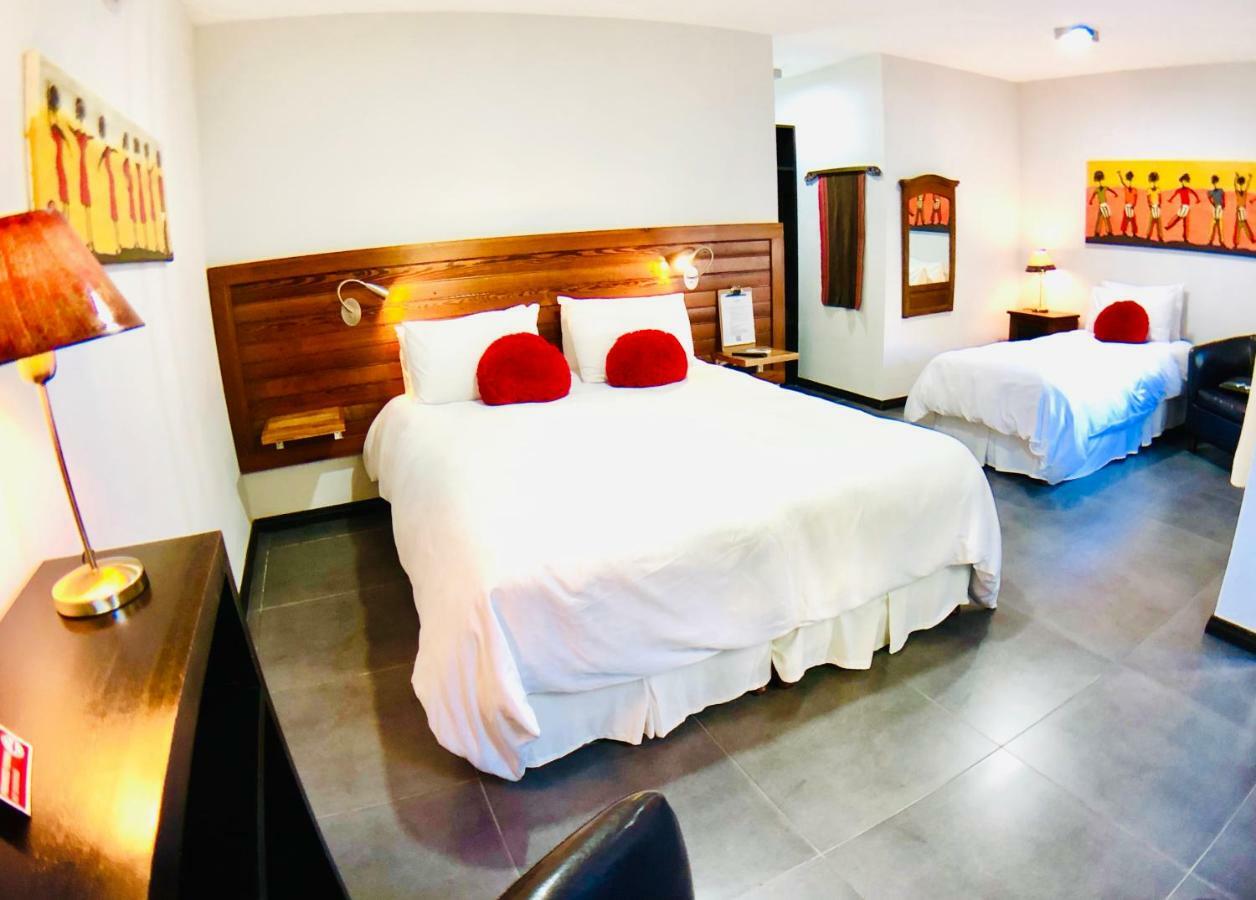 โปซาดา บูทิก ลาส เตราซส Hotel โกโลเนีย เดล ซากราเมนโต ภายนอก รูปภาพ